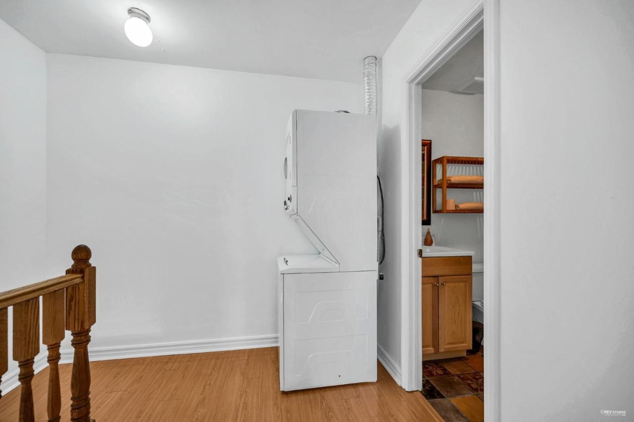 Zodiac 2-Bdr 1-Bath Townhouse @ Woodbine Beach II Apartment Toronto Luaran gambar